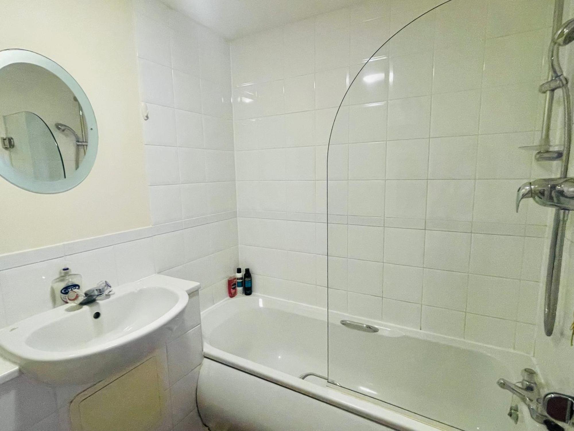 Bright Fun Relaxing Apartment In The Heart Of Epsom Extérieur photo