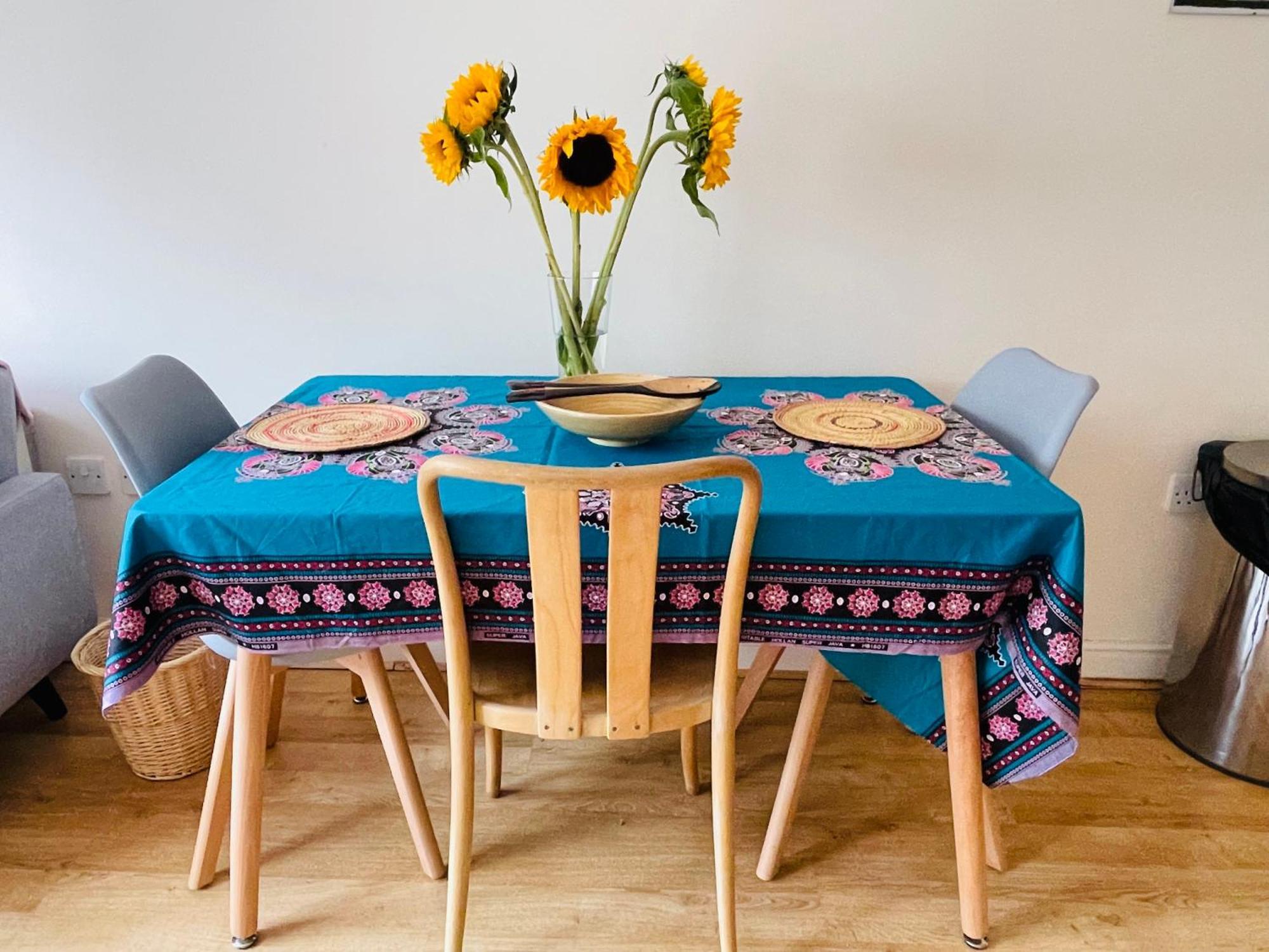 Bright Fun Relaxing Apartment In The Heart Of Epsom Extérieur photo