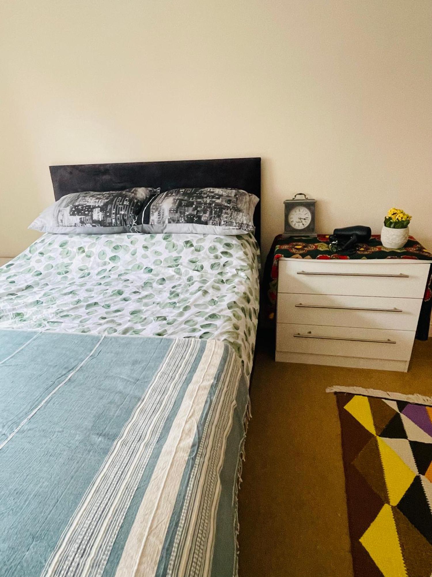 Bright Fun Relaxing Apartment In The Heart Of Epsom Extérieur photo